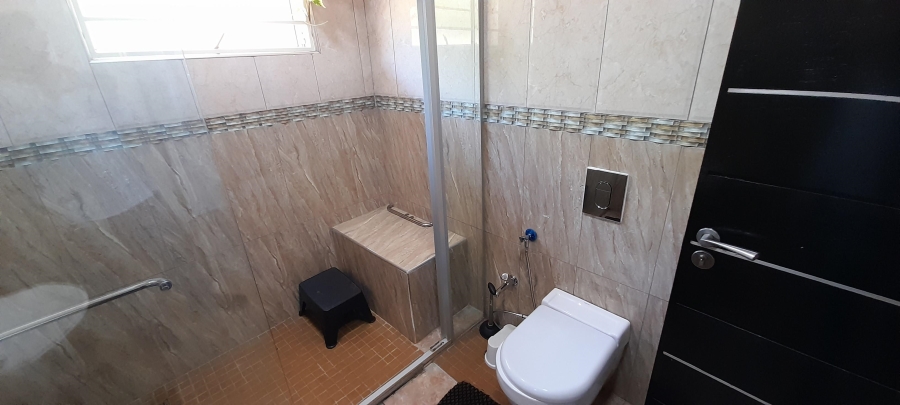 4 Bedroom Property for Sale in Lenasia Gauteng