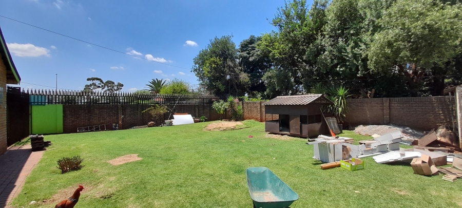 4 Bedroom Property for Sale in Lenasia Gauteng