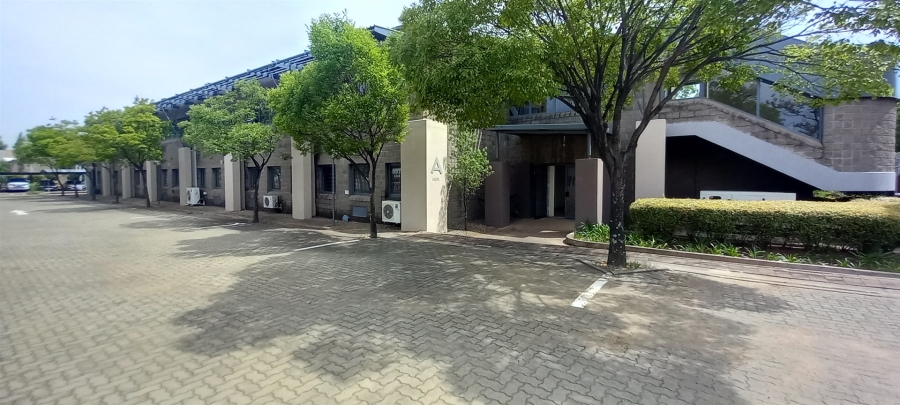 To Let Commercial Property for Rent in Randjespark Gauteng
