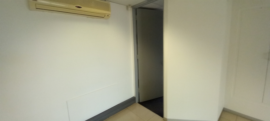 To Let Commercial Property for Rent in Randjespark Gauteng
