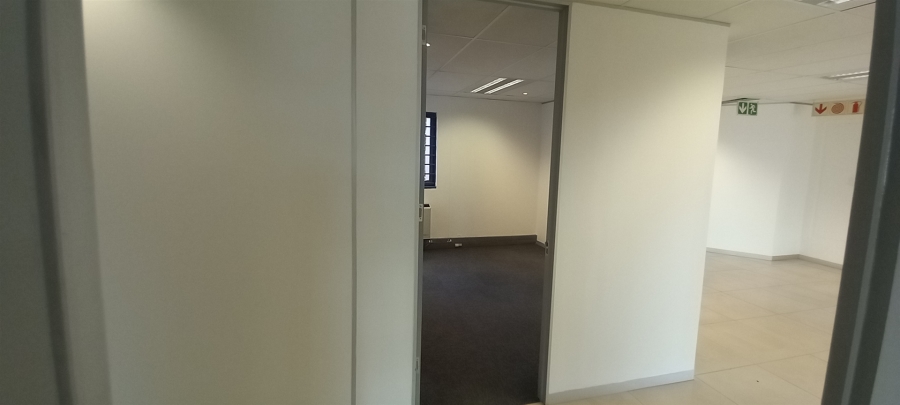 To Let Commercial Property for Rent in Randjespark Gauteng