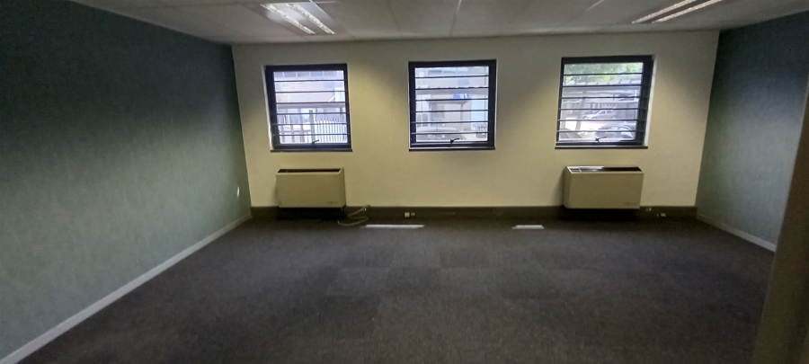 To Let Commercial Property for Rent in Randjespark Gauteng
