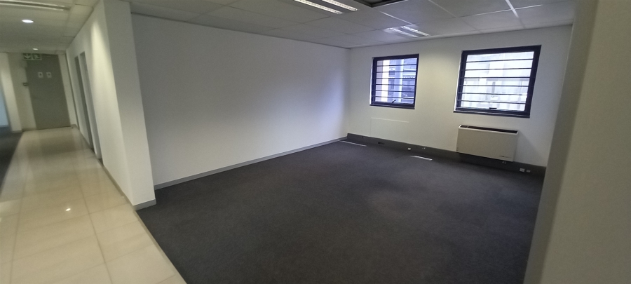 To Let Commercial Property for Rent in Randjespark Gauteng