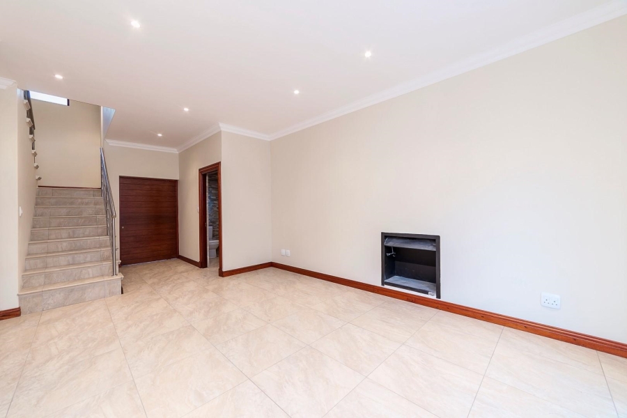 3 Bedroom Property for Sale in Petervale Gauteng