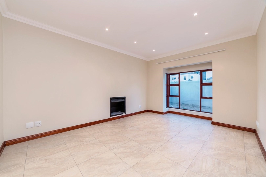 3 Bedroom Property for Sale in Petervale Gauteng