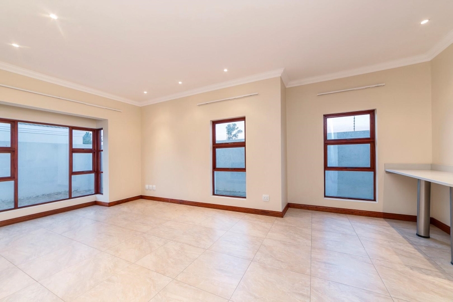 3 Bedroom Property for Sale in Petervale Gauteng