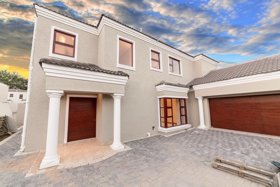 3 Bedroom Property for Sale in Petervale Gauteng