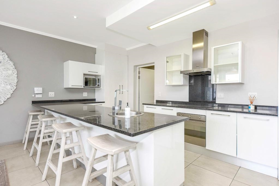 3 Bedroom Property for Sale in Hurlingham Gauteng