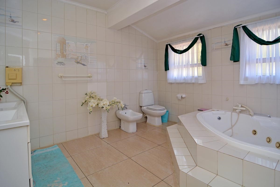 6 Bedroom Property for Sale in Bedfordview Gauteng