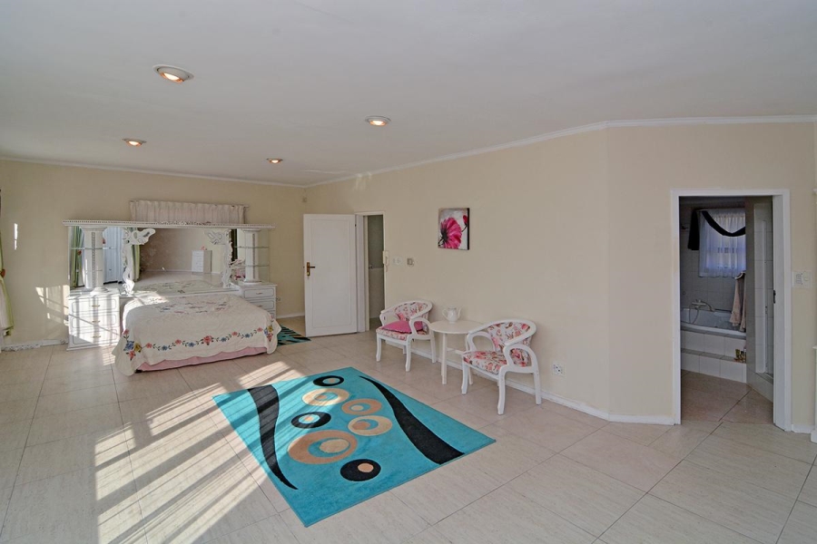 6 Bedroom Property for Sale in Bedfordview Gauteng