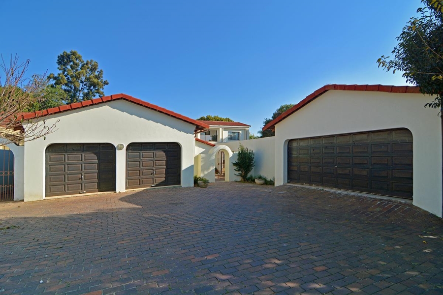 6 Bedroom Property for Sale in Bedfordview Gauteng