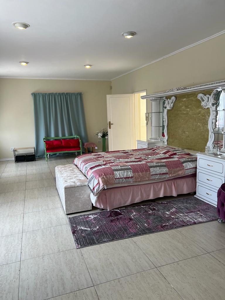 6 Bedroom Property for Sale in Bedfordview Gauteng