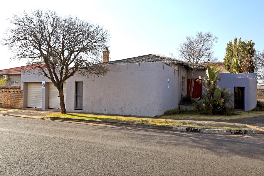 3 Bedroom Property for Sale in Crosby Gauteng