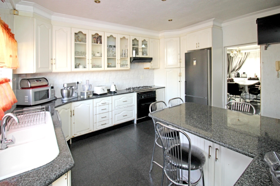 3 Bedroom Property for Sale in Crosby Gauteng