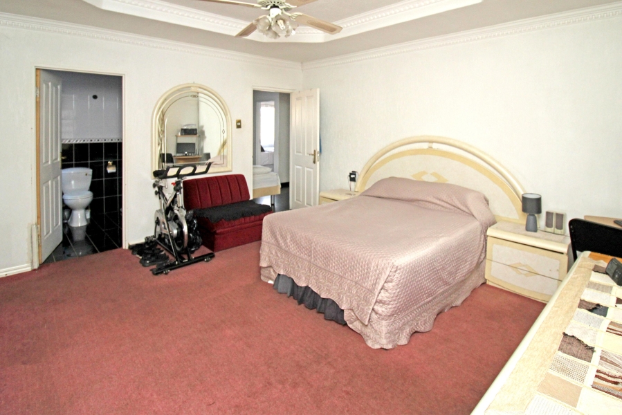 3 Bedroom Property for Sale in Crosby Gauteng