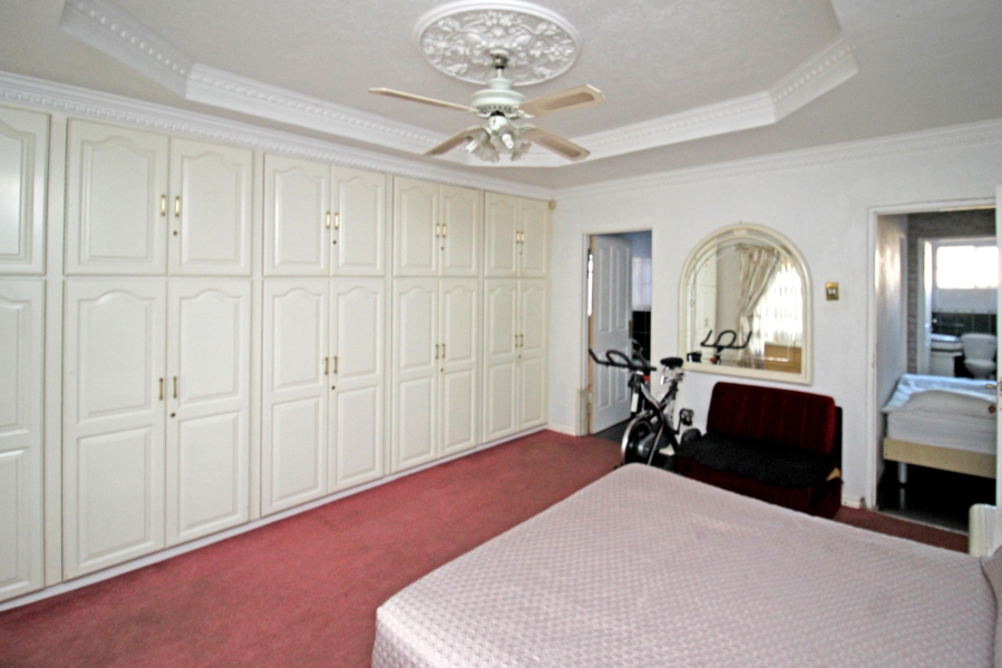 3 Bedroom Property for Sale in Crosby Gauteng