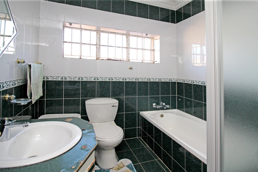 3 Bedroom Property for Sale in Crosby Gauteng