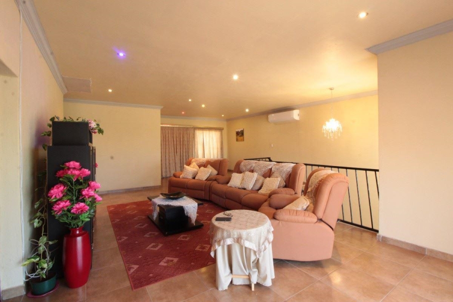 5 Bedroom Property for Sale in Rayton Gauteng