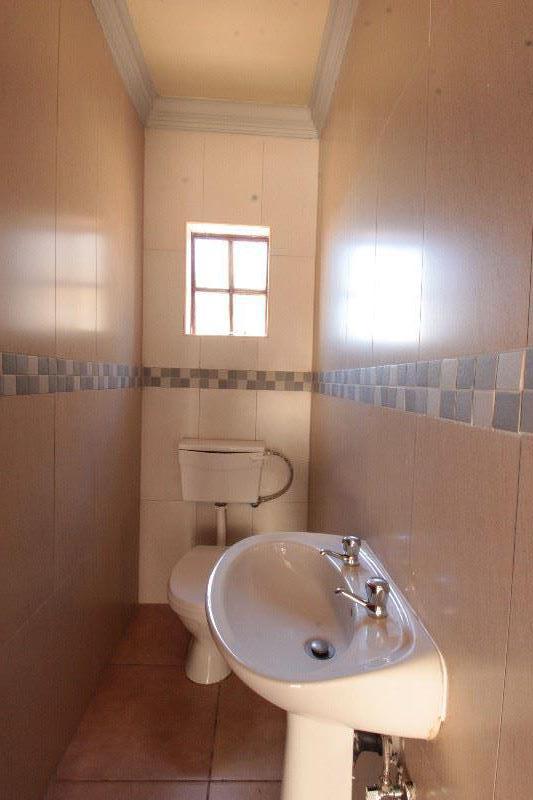 5 Bedroom Property for Sale in Rayton Gauteng