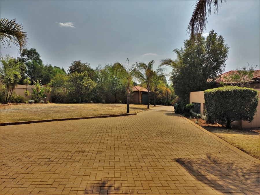 4 Bedroom Property for Sale in Zwavelpoort Gauteng