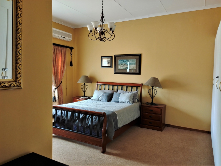 4 Bedroom Property for Sale in Zwavelpoort Gauteng