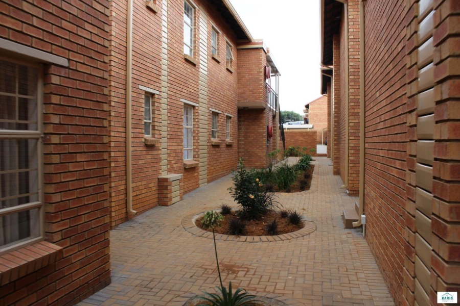 3 Bedroom Property for Sale in Elardus Park Gauteng