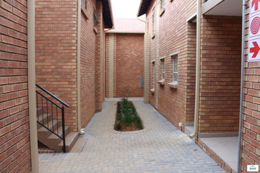 3 Bedroom Property for Sale in Elardus Park Gauteng