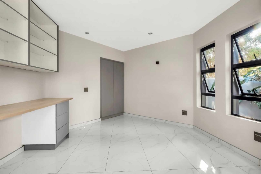 4 Bedroom Property for Sale in Dainfern Golf Estate Gauteng