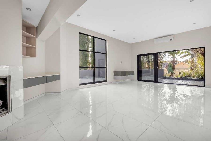 4 Bedroom Property for Sale in Dainfern Golf Estate Gauteng