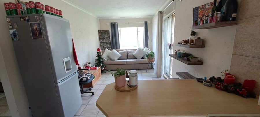 To Let 1 Bedroom Property for Rent in Brackendowns Gauteng