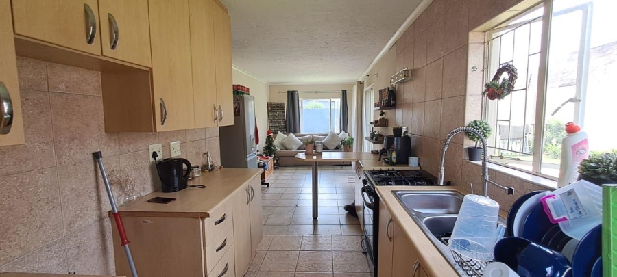 To Let 1 Bedroom Property for Rent in Brackendowns Gauteng