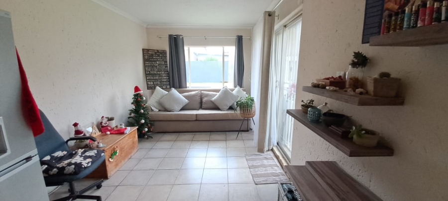 To Let 1 Bedroom Property for Rent in Brackendowns Gauteng