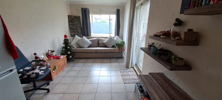 To Let 1 Bedroom Property for Rent in Brackendowns Gauteng