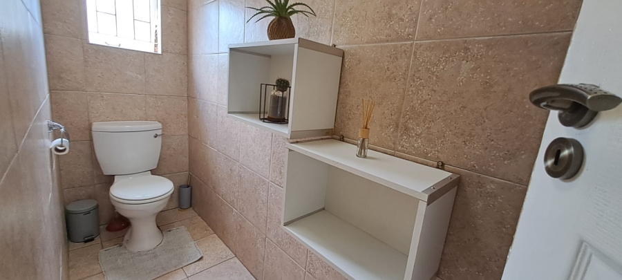 To Let 1 Bedroom Property for Rent in Brackendowns Gauteng