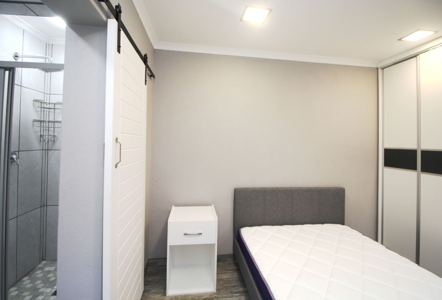 To Let 1 Bedroom Property for Rent in Garsfontein Gauteng