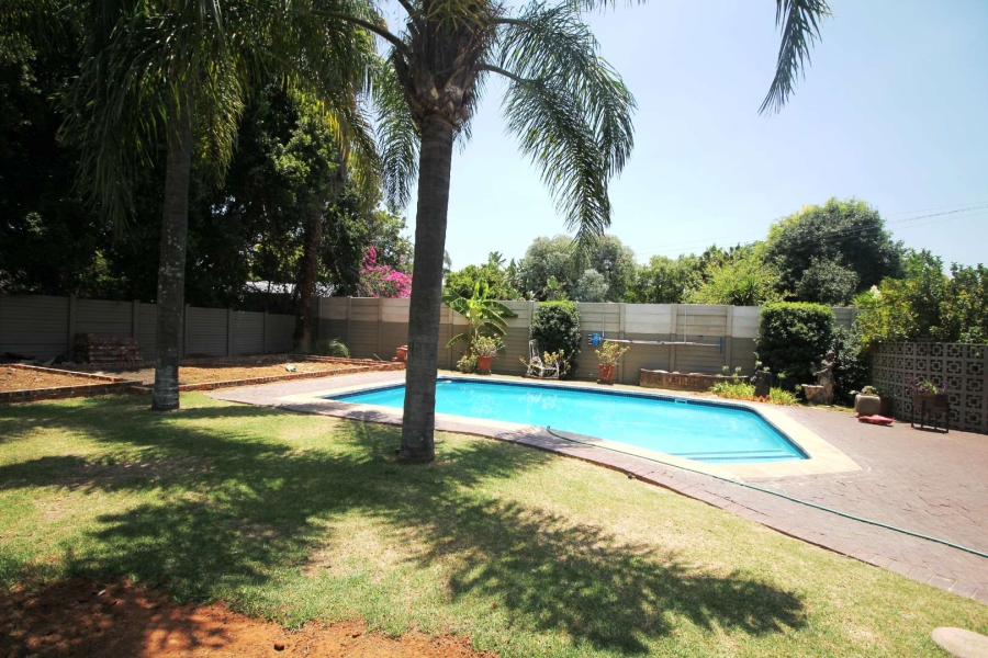 To Let 1 Bedroom Property for Rent in Garsfontein Gauteng