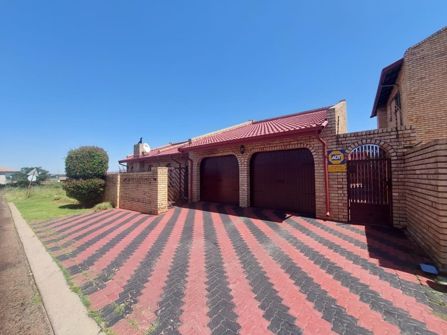 3 Bedroom Property for Sale in Spruit View Gauteng