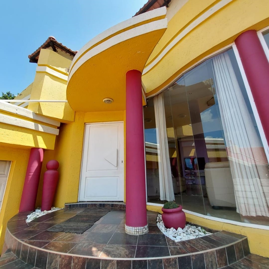 4 Bedroom Property for Sale in Glenvista Gauteng