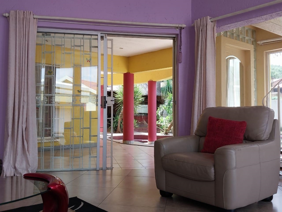 4 Bedroom Property for Sale in Glenvista Gauteng