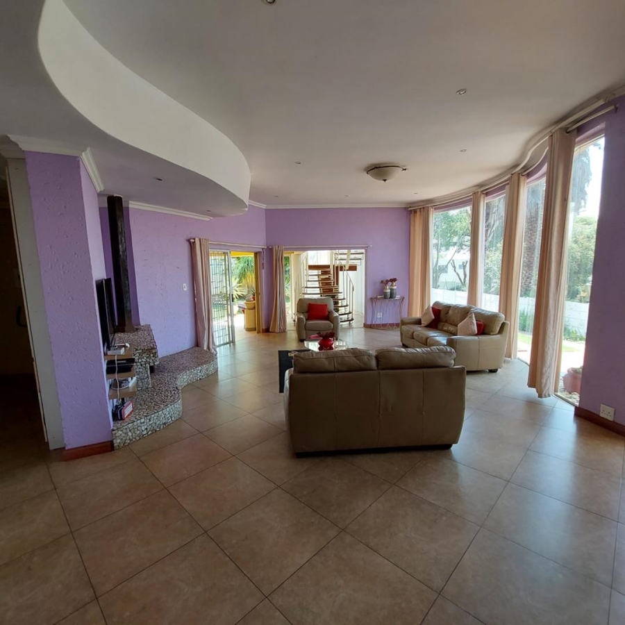4 Bedroom Property for Sale in Glenvista Gauteng