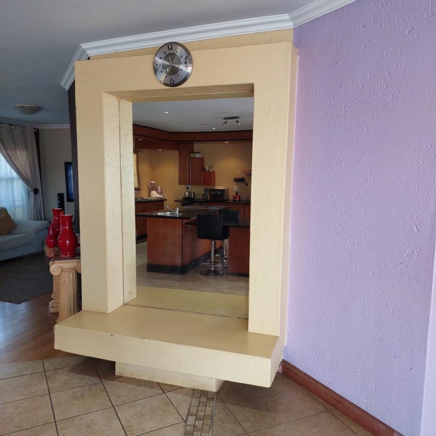 4 Bedroom Property for Sale in Glenvista Gauteng
