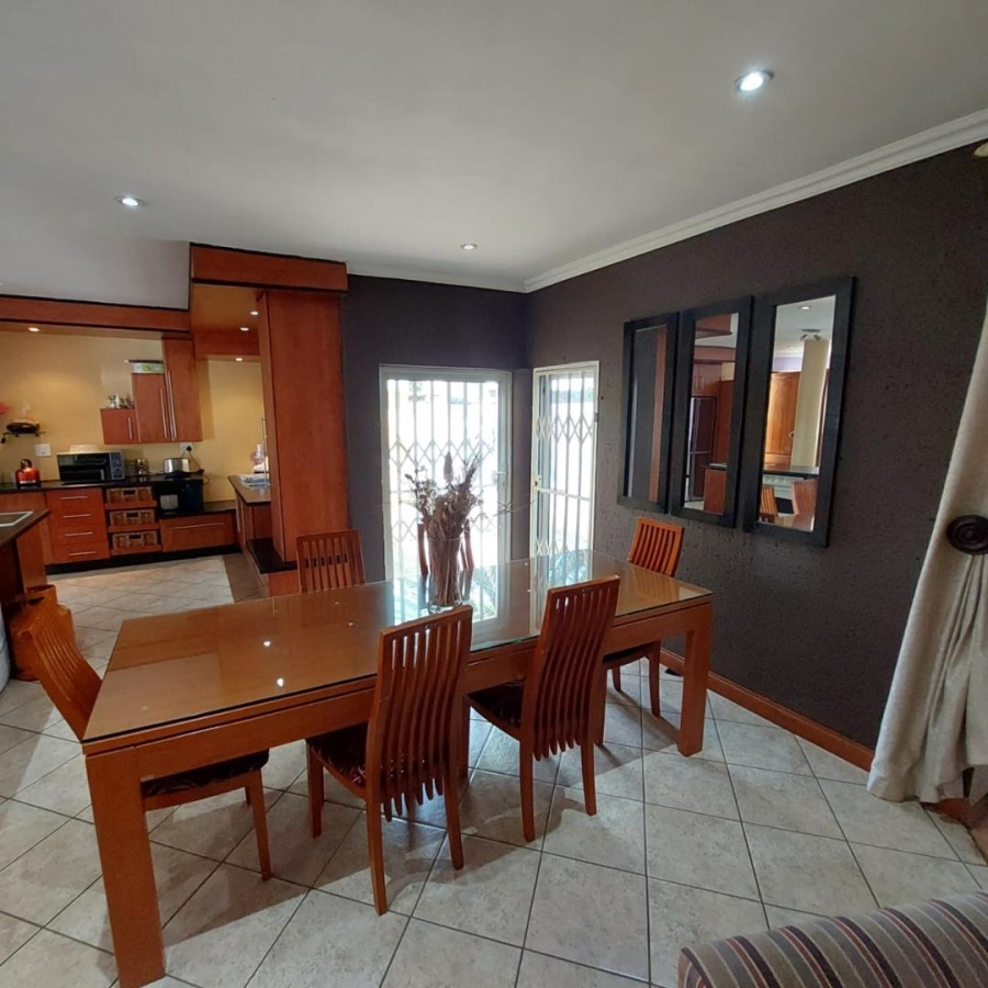 4 Bedroom Property for Sale in Glenvista Gauteng