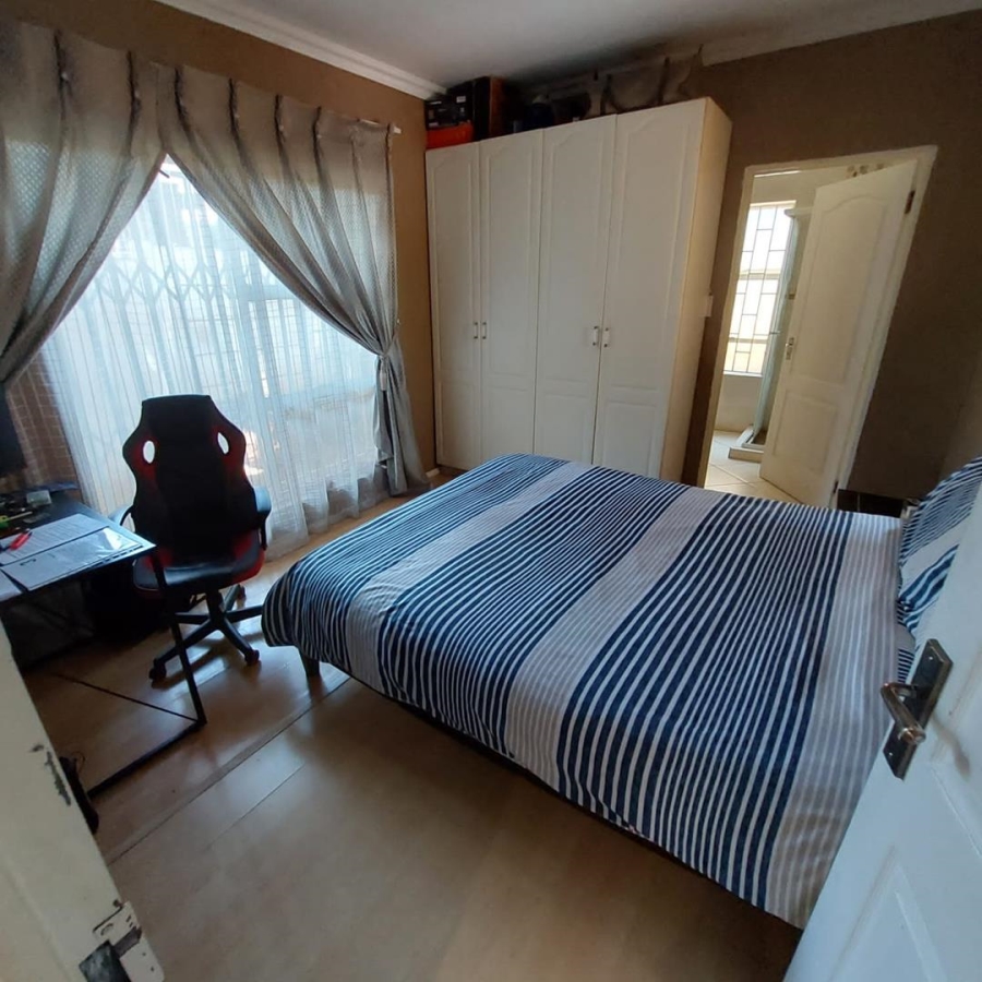 4 Bedroom Property for Sale in Glenvista Gauteng