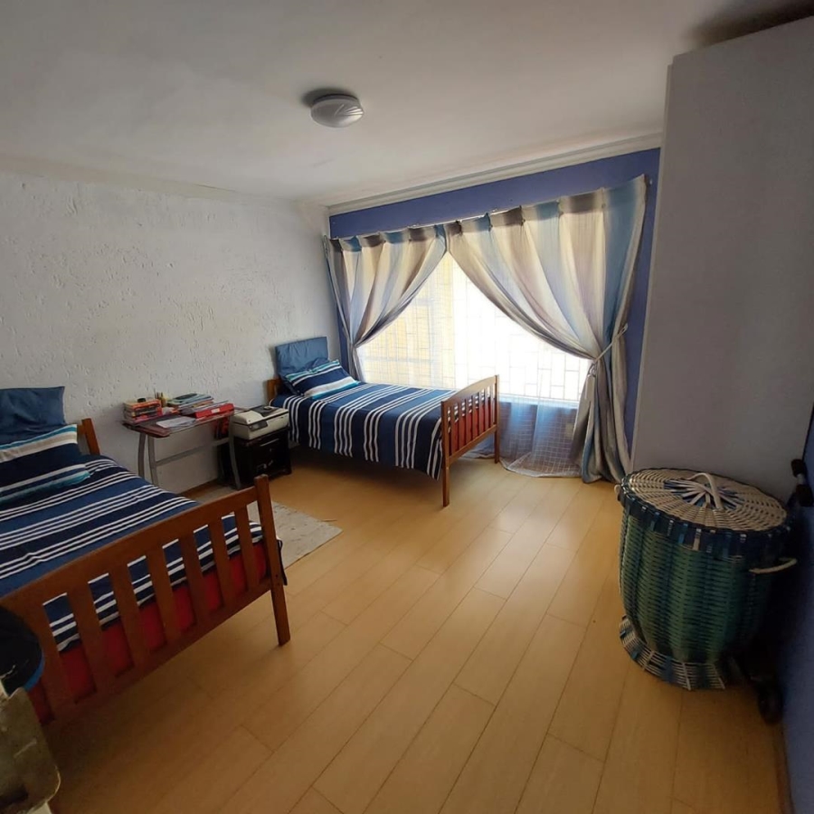 4 Bedroom Property for Sale in Glenvista Gauteng