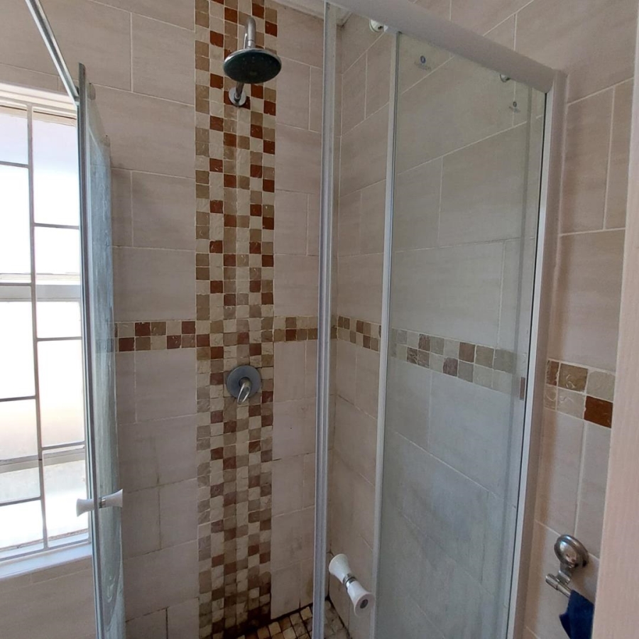 4 Bedroom Property for Sale in Glenvista Gauteng