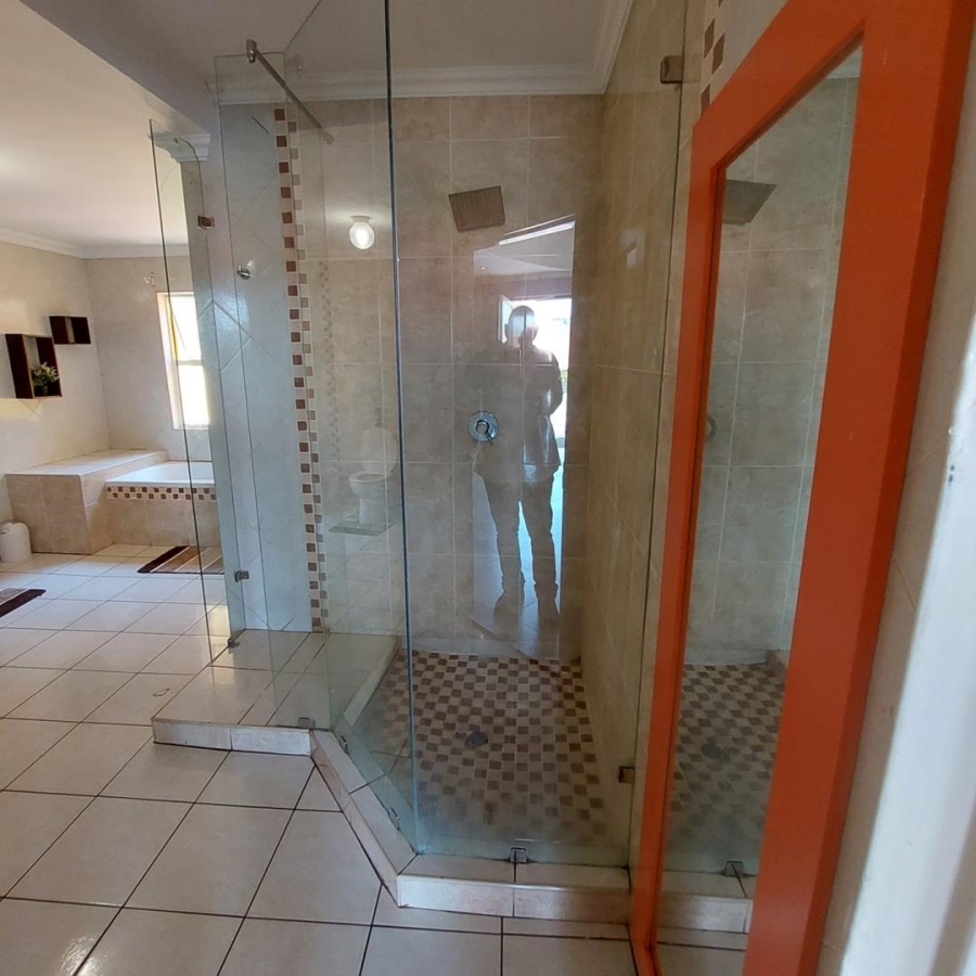 4 Bedroom Property for Sale in Glenvista Gauteng