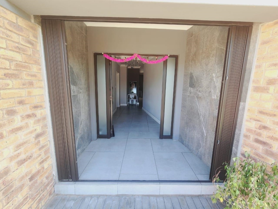 3 Bedroom Property for Sale in Brackenhurst Gauteng