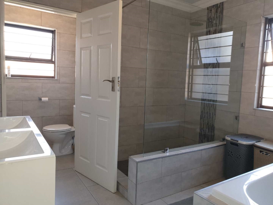 3 Bedroom Property for Sale in Brackenhurst Gauteng