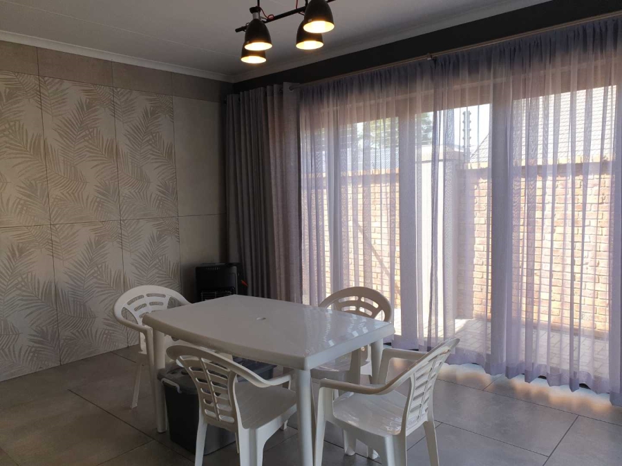 3 Bedroom Property for Sale in Brackenhurst Gauteng
