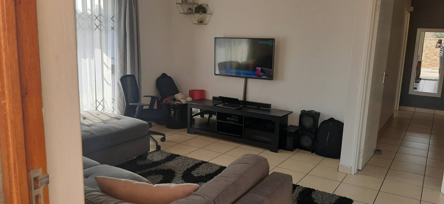 2 Bedroom Property for Sale in Sunair Gauteng